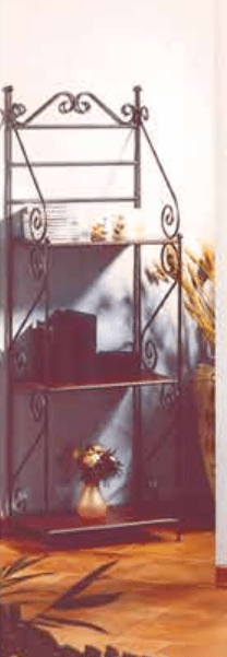 Etagere in ferro battuto con ripiani in legno R.0571